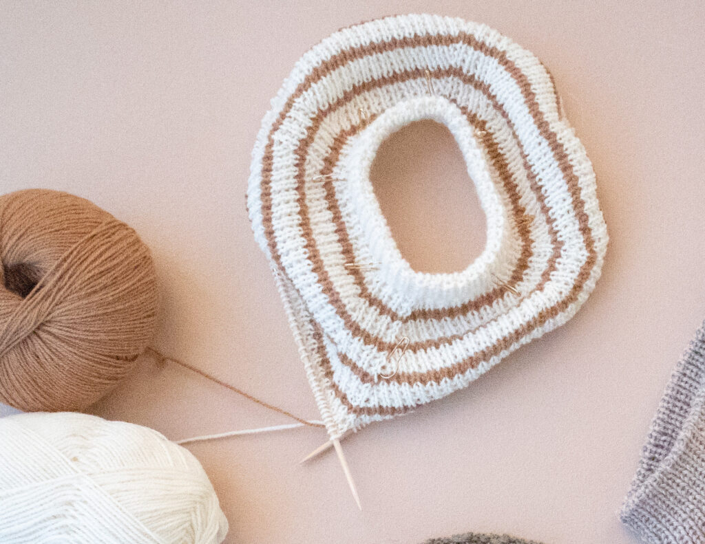 10 Essential Items for Knitting and Traveling  All the tools and notions I  bring on vacation 