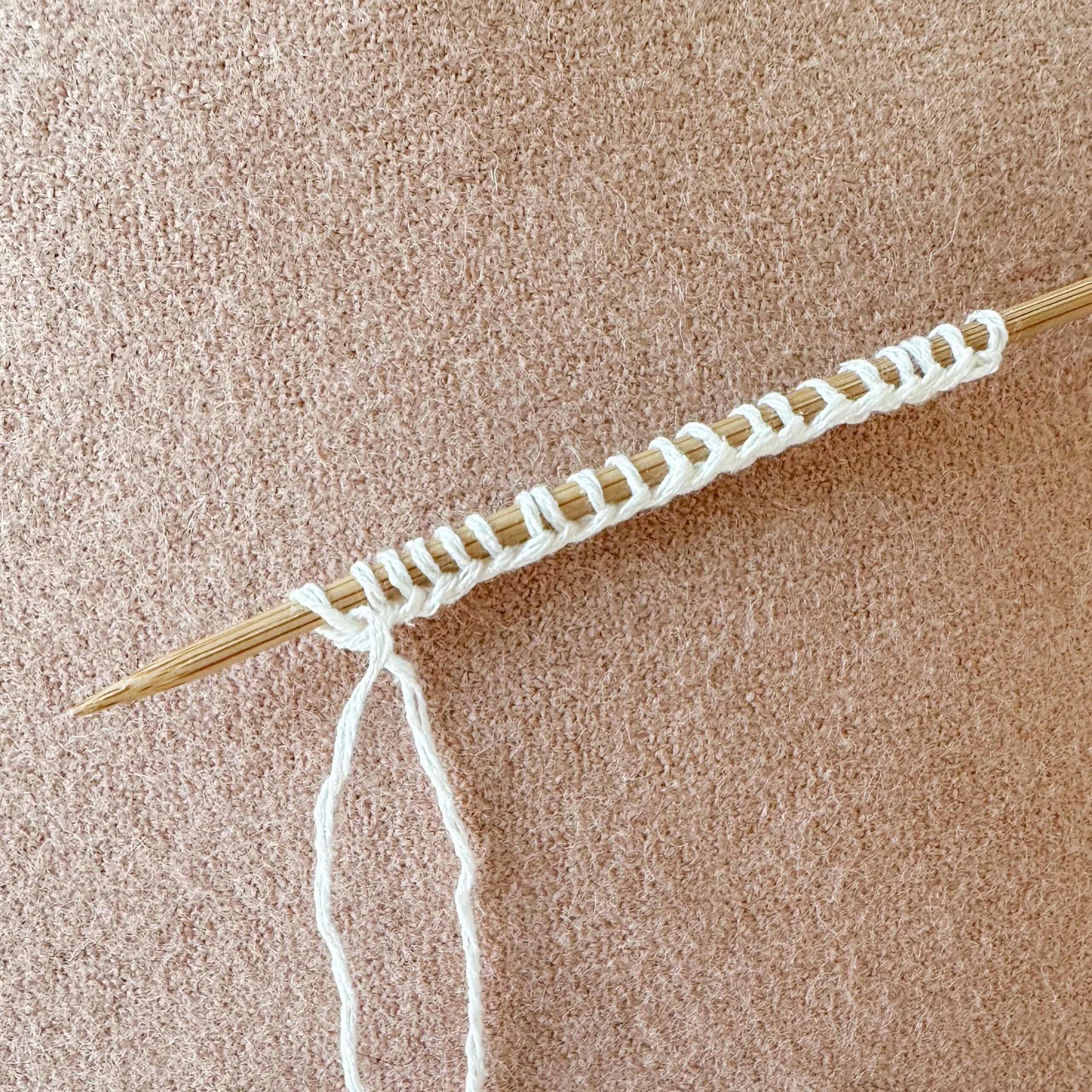 How to Cast On for Knitting: 4 Easy Methods